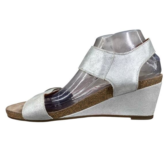 Taos Women’s Carousel Silver Leather Wedge Sandal Size 41 US 10/10.5 - Picture 2 of 10